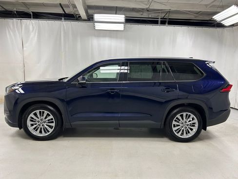 Used 2024 Toyota Grand Highlander Platinum AWD/4WD image 8