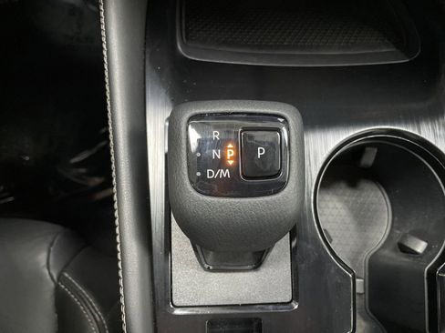 Used 2023 Nissan Rogue SL w/ SL Premium Package image 23