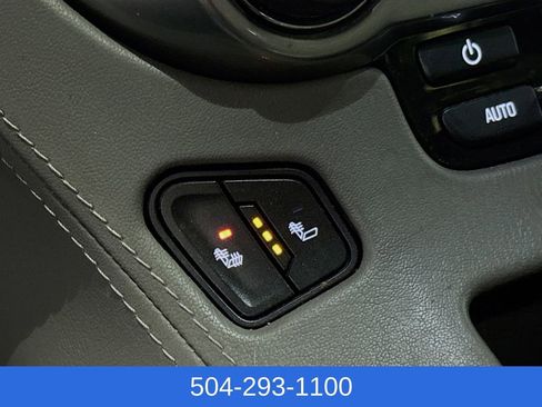 Used 2019 Chevrolet Suburban LT image 21