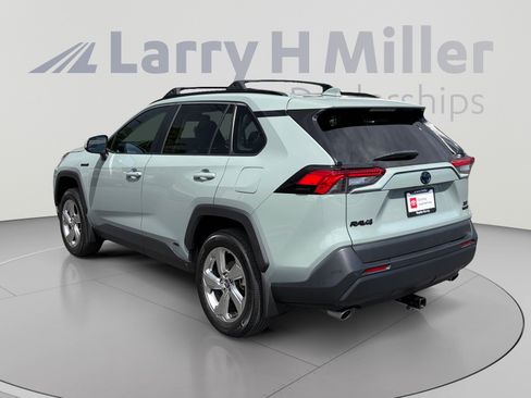 Used 2021 Toyota RAV4 XLE Premium AWD/4WD image 3