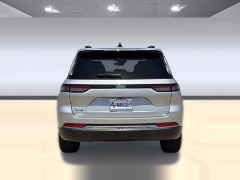 Used 2023 Jeep Grand Cherokee 4WD 4xe image 10