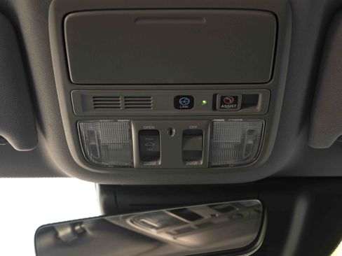 Used 2019 Honda Accord Touring image 34