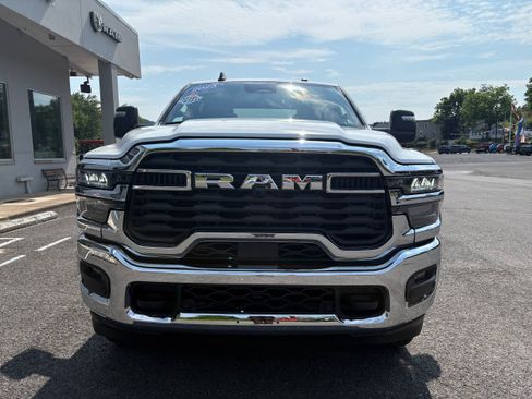 Certified 2025 RAM 2500 Big Horn AWD/4WD image 4