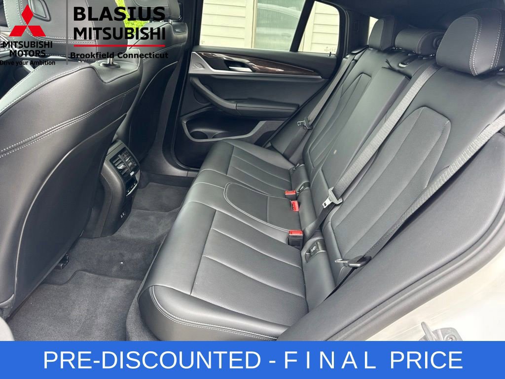 Used 2025 BMW X4 xDrive30i AWD/4WD image 39