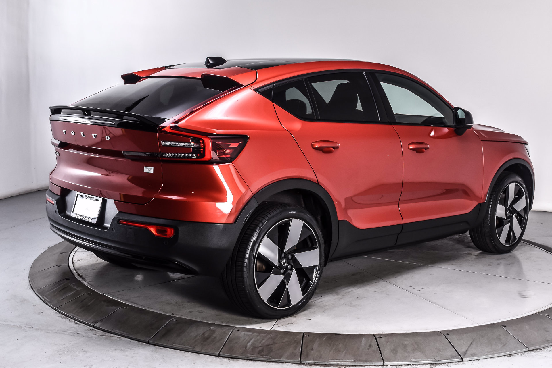 Used 2023 Volvo C40 P8 Recharge Plus AWD/4WD image 6
