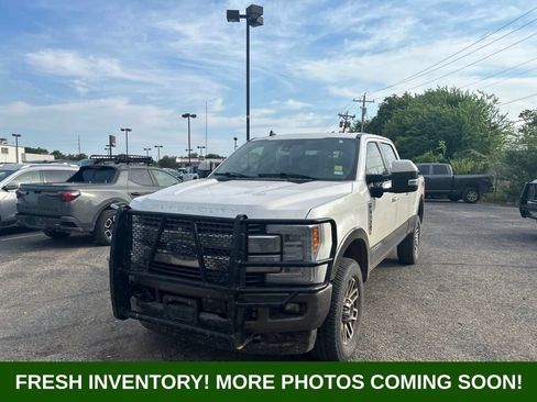 Used 2019 Ford F250 King Ranch w/ King Ranch Ultimate Package AWD/4WD image 7