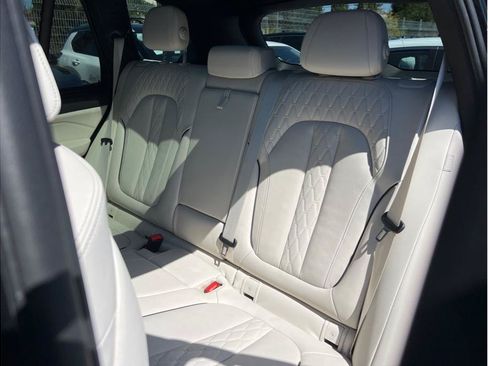 Used 2024 BMW X5 xDrive50e w/ Executive Package AWD/4WD image 10