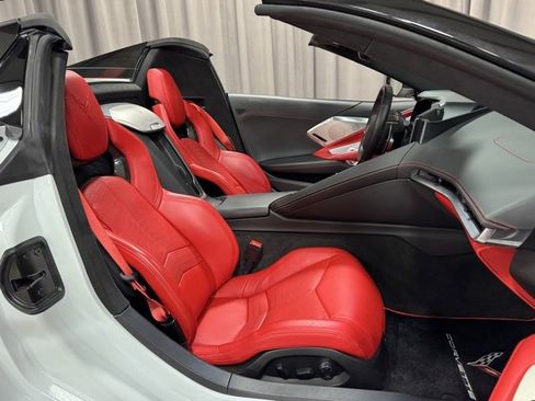 Used 2023 Chevrolet Corvette Stingray w/ Z51 Performance Package image 12