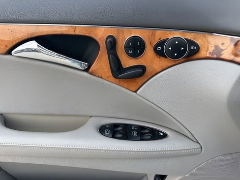 Used 2008 Mercedes-Benz E 350 E 350 image 24