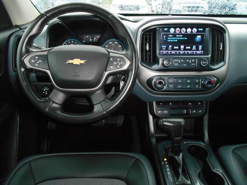 Used 2018 Chevrolet Colorado Z71 AWD/4WD image 4