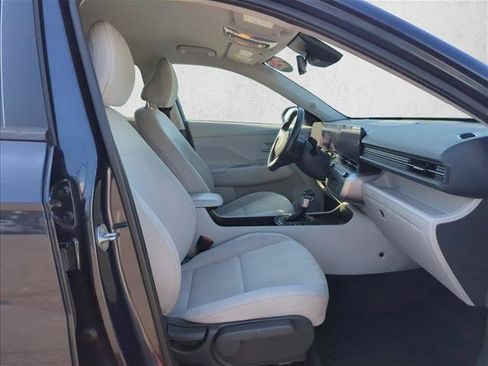 Used 2025 Hyundai Kona SEL FWD image 20
