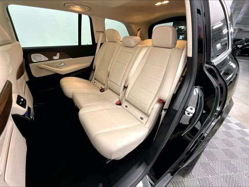 Used 2026 Mercedes-Benz GLS 450 4MATIC image 18