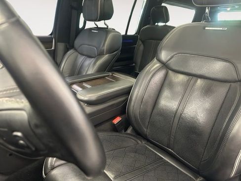 Used 2022 Jeep Grand Wagoneer Series II w/ Convenience Group III AWD/4WD image 9