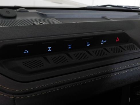 Used 2025 Ford Bronco Badlands AWD/4WD image 41