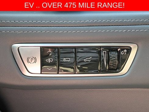 Used 2025 Cadillac Escalade IQ Luxury 2 w/ LPO, Premium Carpet Package AWD/4WD image 40