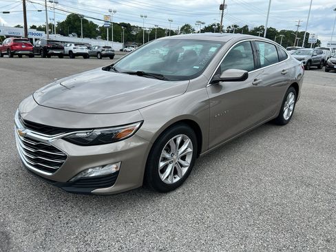 Used 2024 Chevrolet Malibu LT FWD image 1