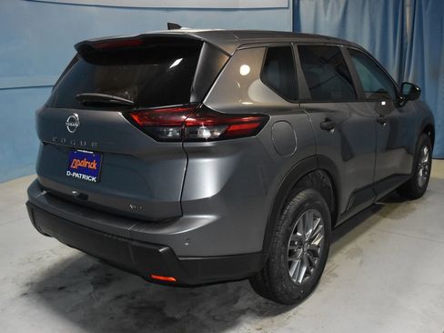 Certified 2024 Nissan Rogue S image 20