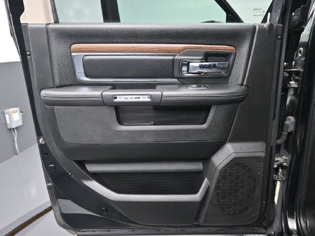 Used 2017 RAM 1500 Laramie w/ Convenience Group AWD/4WD image 14