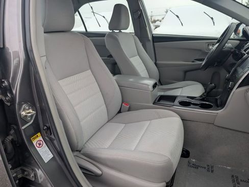 Used 2016 Toyota Camry LE image 22
