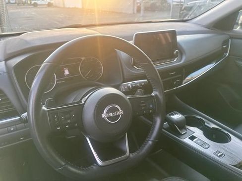 Used 2022 Nissan Rogue SL FWD image 9