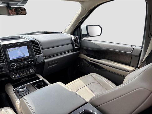 Used 2021 Ford Expedition Limited image 27