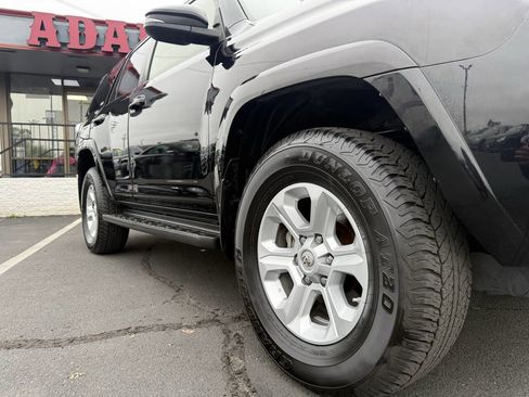 Used 2018 Toyota 4Runner SR5 Premium image 30