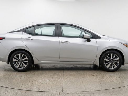 Used 2025 Nissan Versa SV FWD image 11
