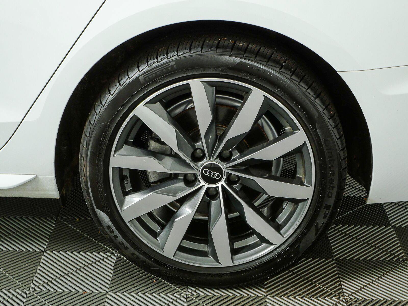 Used 2021 Audi A4 2.0T Premium Plus w/ Premium Plus Package AWD/4WD image 38
