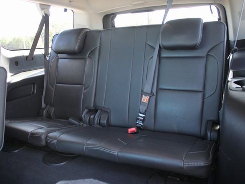 Used 2019 GMC Yukon XL Denali image 6