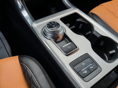 Used 2024 Ford Edge Titanium w/ Titanium Elite Package image 32