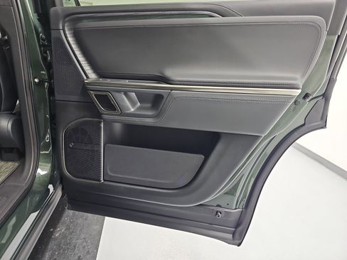 Used 2023 Rivian R1S Adventure image 19