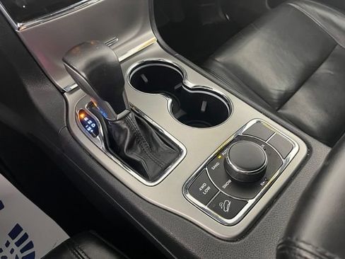 Used 2020 Jeep Grand Cherokee Limited AWD/4WD image 35