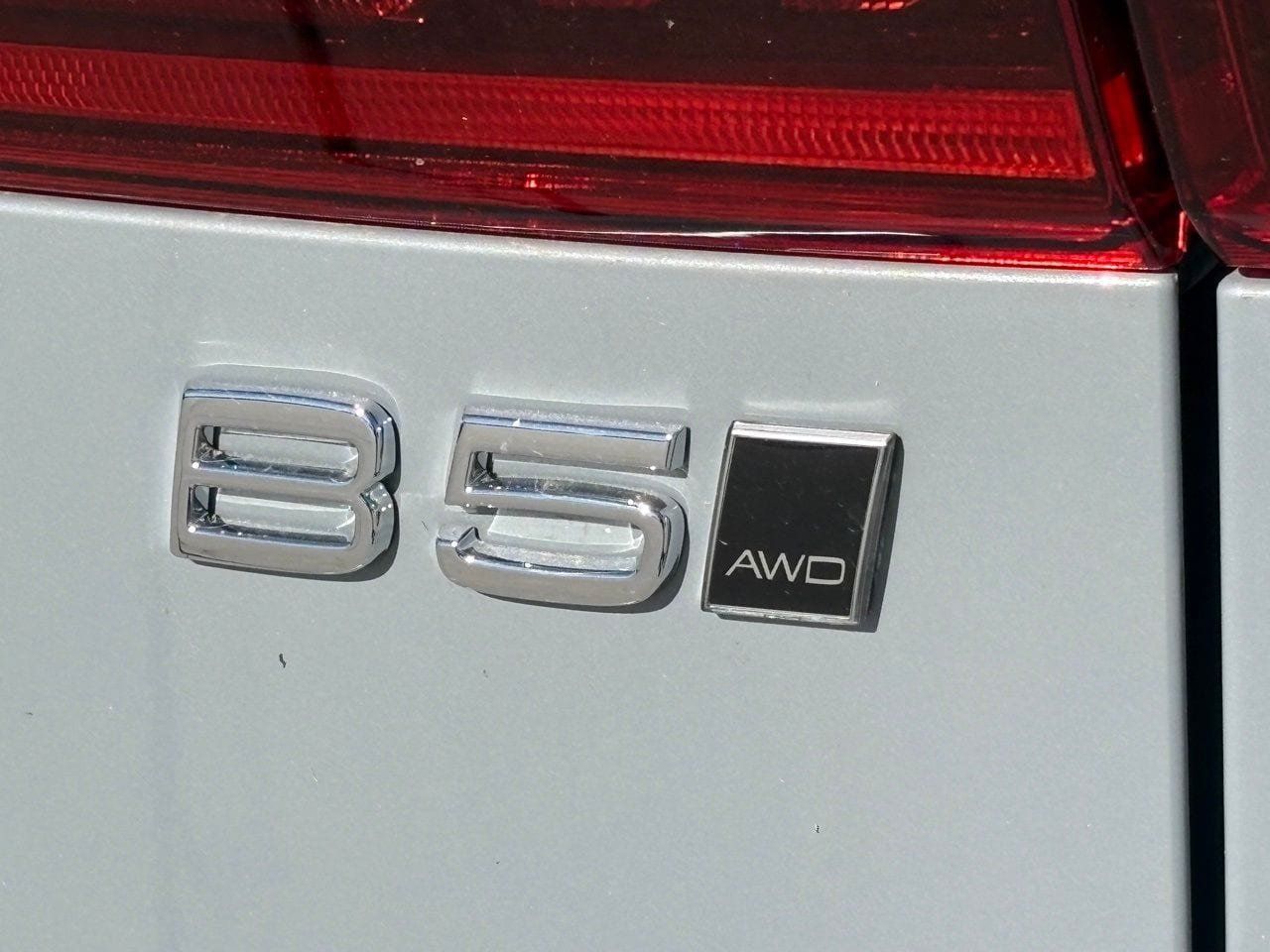 New 2026 Volvo XC60 B5 Plus w/ Protection Package Premier AWD/4WD image 8