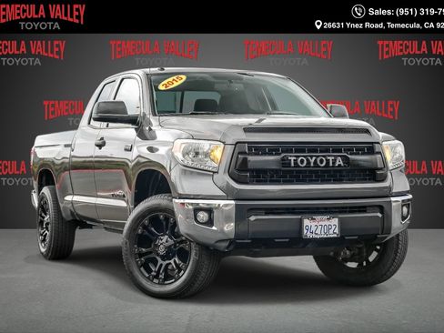 Used 2015 Toyota Tundra SR5 w/ SR5 Upgrade Package AWD/4WD image 1