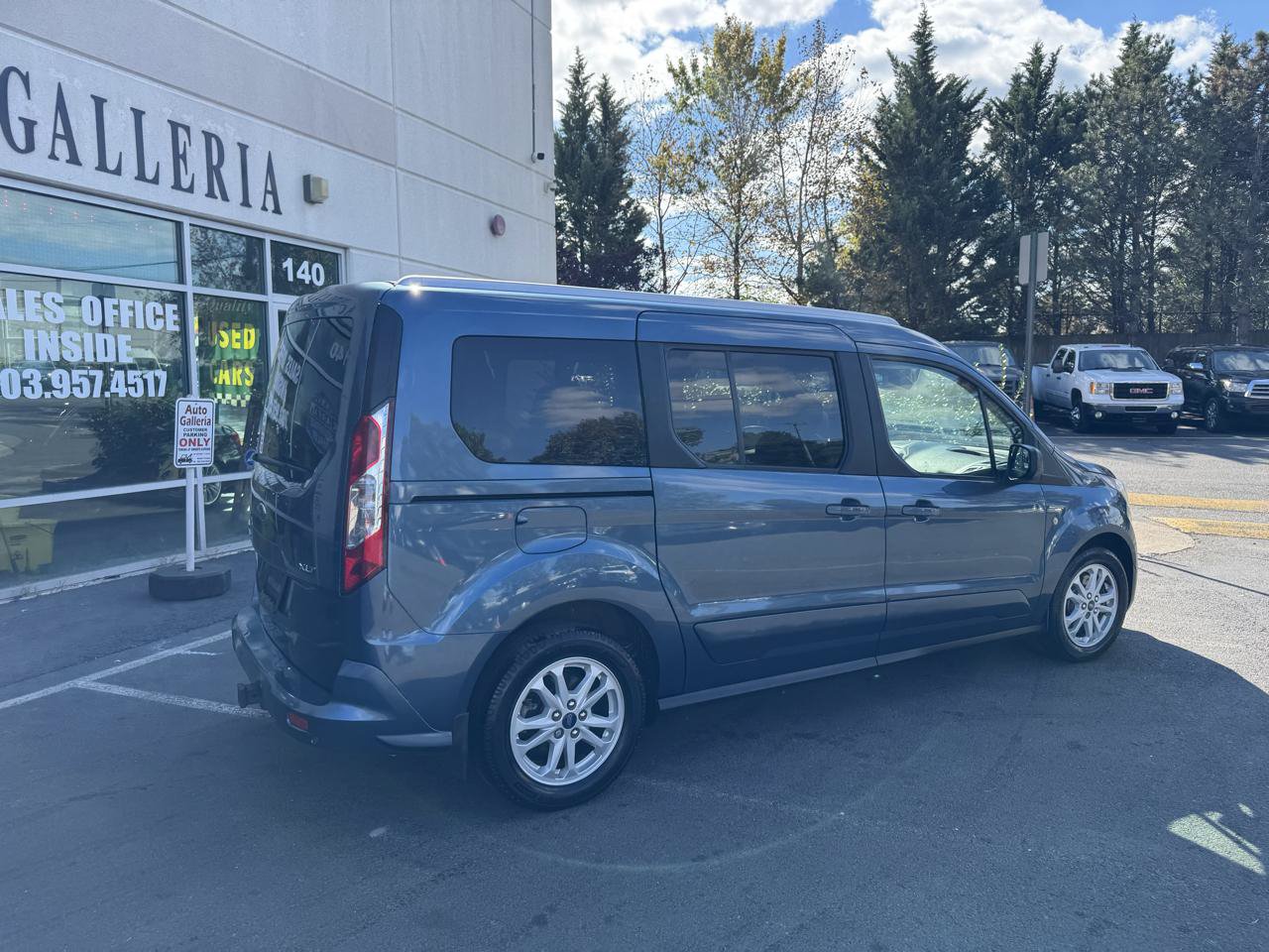 Used 2020 Ford Transit Connect XLT w/ Trailer Tow Package FWD image 4