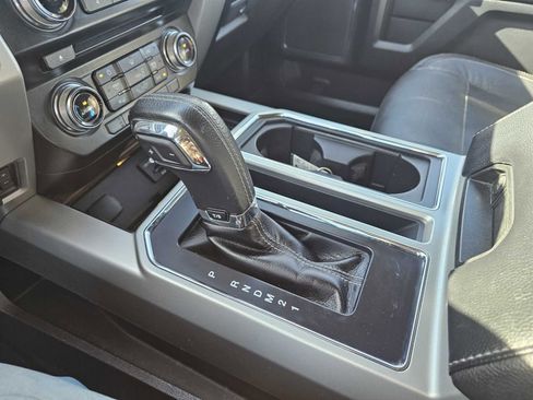 Used 2015 Ford F150 Lariat image 18