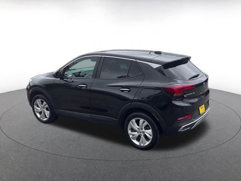 Used 2025 Buick Encore GX Preferred AWD/4WD image 10