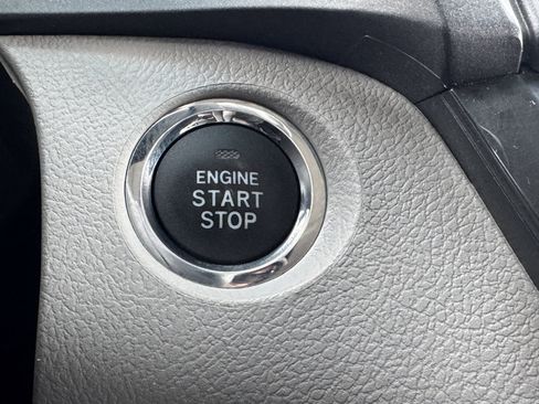 Used 2017 Toyota Sienna XLE Premium image 28