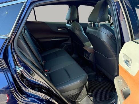 Used 2021 Toyota Venza Limited image 22