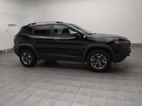 Used 2019 Jeep Cherokee Trailhawk image 11