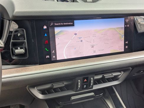 Used 2025 Porsche Cayenne E-Hybrid image 20