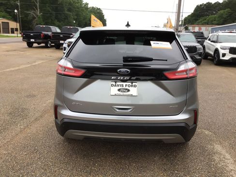 Certified 2024 Ford Edge SEL AWD/4WD image 9