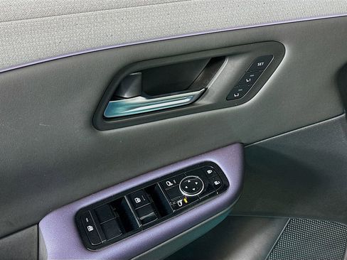 New 2026 Nissan Leaf Platinum+ image 24