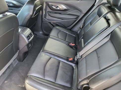 Used 2024 GMC Terrain SLT AWD/4WD image 19