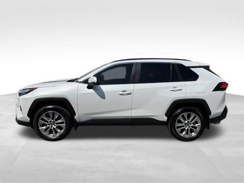 Used 2025 Toyota RAV4 XLE Premium FWD image 12