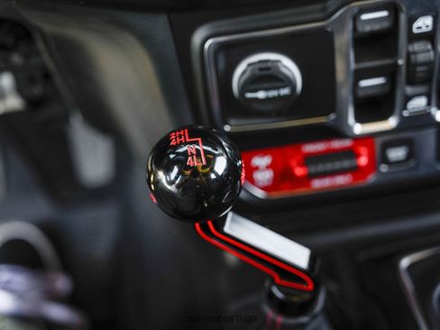 Used 2020 Jeep Wrangler Unlimited Rubicon AWD/4WD image 40