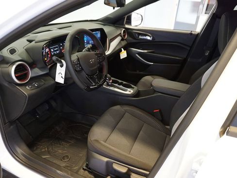 New 2026 Chevrolet Trax RS image 9