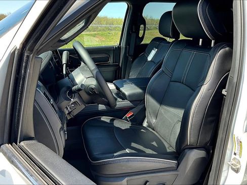 Used 2024 RAM 4500 4x4 Crew Cab DRW image 12