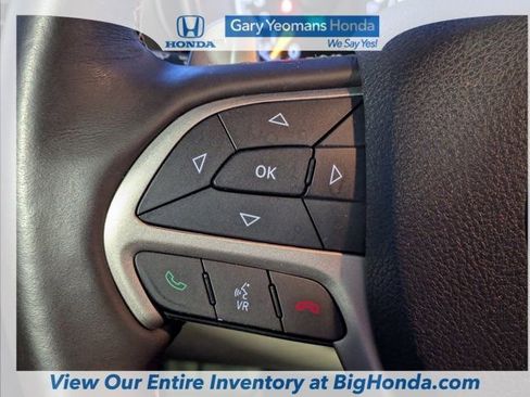 Used 2017 Jeep Grand Cherokee Overland w/ Jeep Active Safety Group image 26