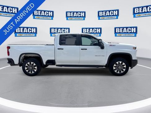 Used 2024 Chevrolet Silverado 2500 Custom w/ Custom Value Package AWD/4WD image 9